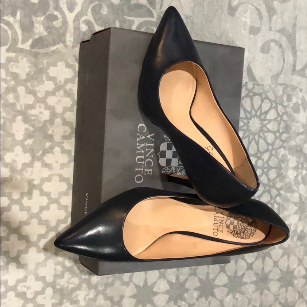 Vince Camuto VC-Kain pumps